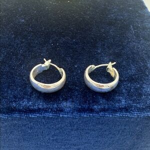 VTG Monet silver huggie hoop earrings w/ click top closure minimalist 0.5”